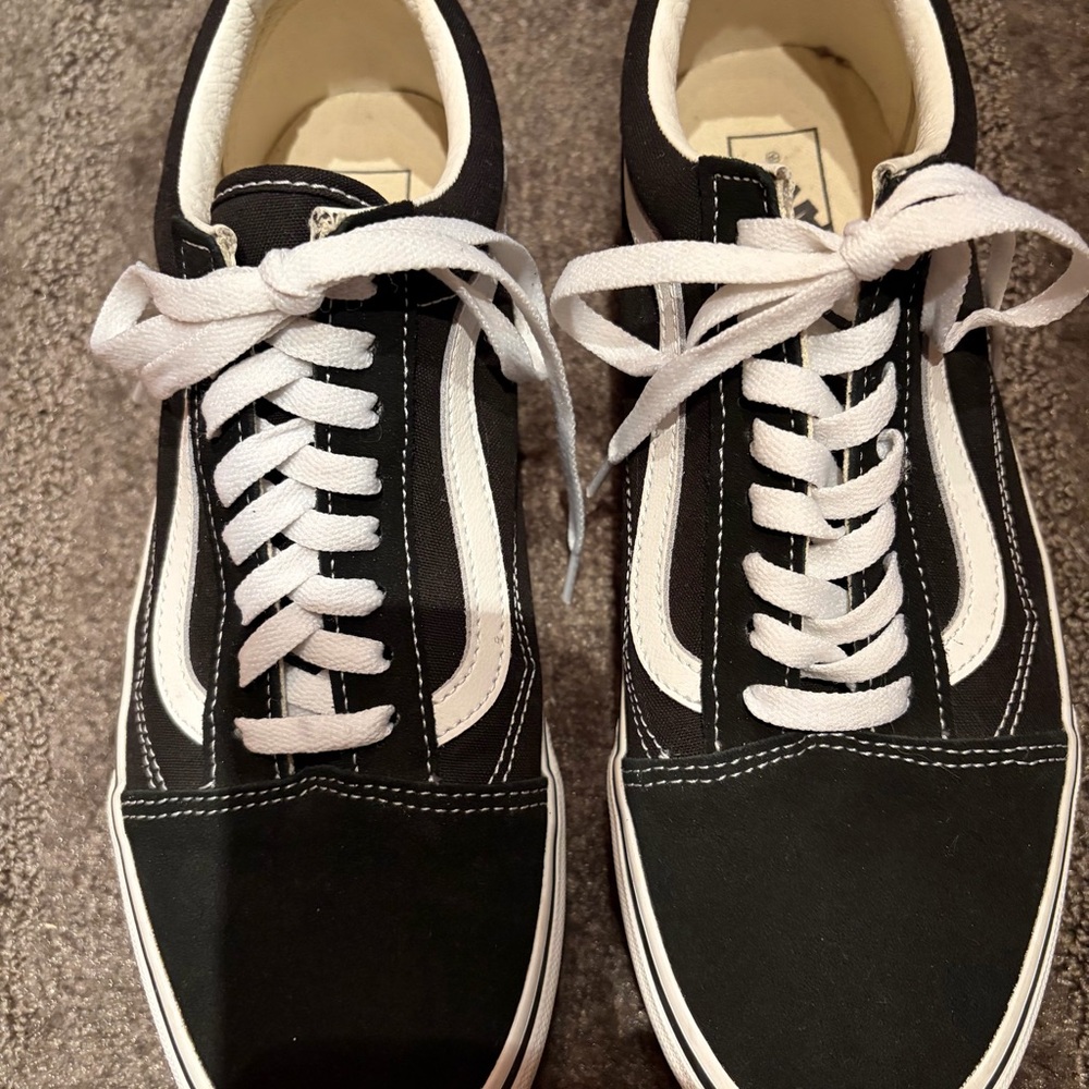 Vans Old Skool Black and White Unisex Sneakers
